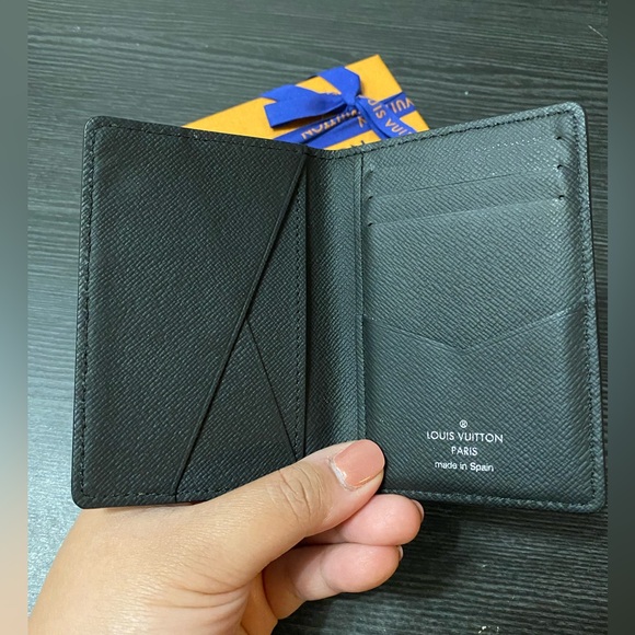 Louis Vuitton Pocket Organizer in Black Epi XL - Picture 3 of 4